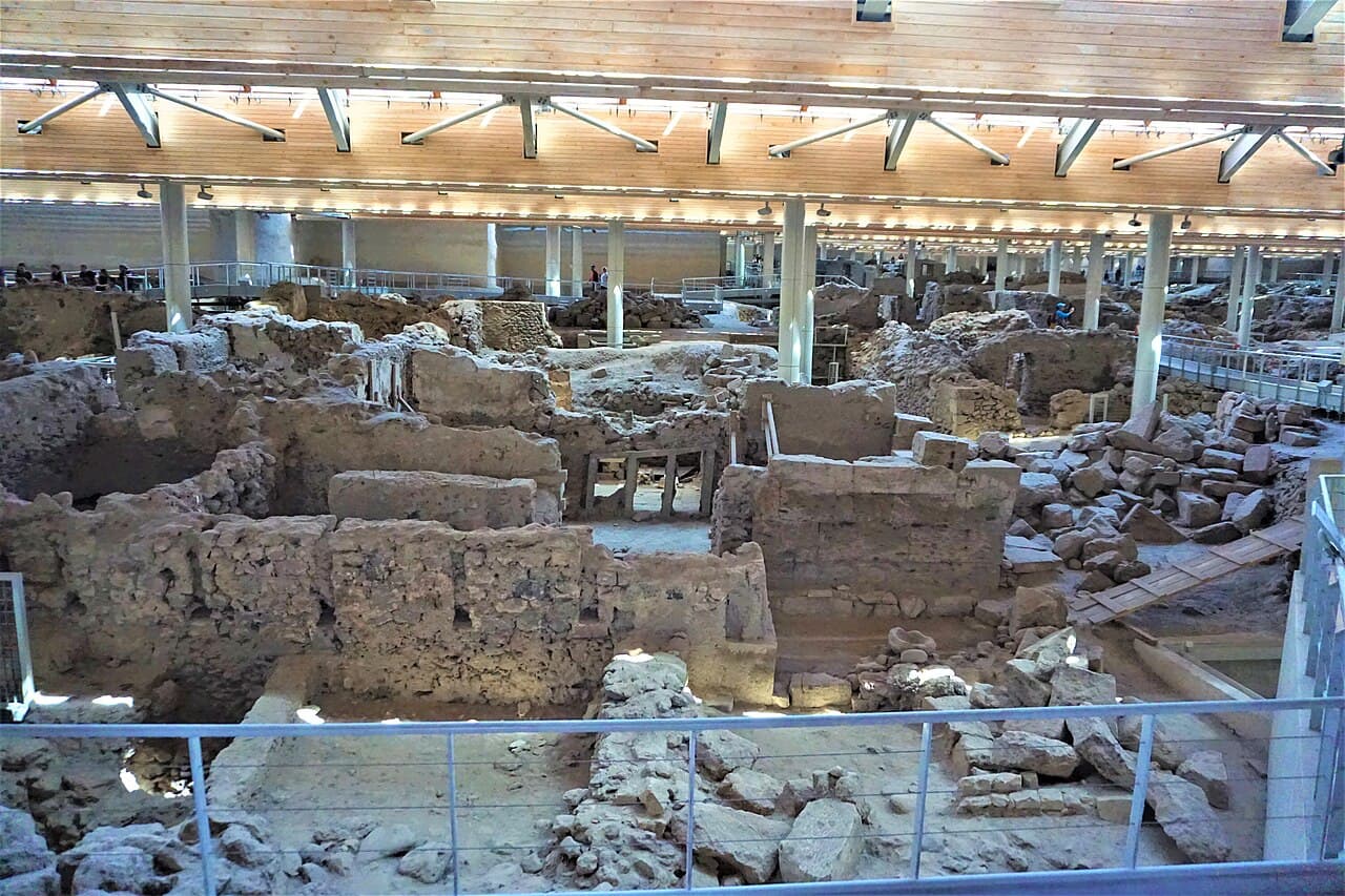 Akrotiri Arkeolojik Alanı