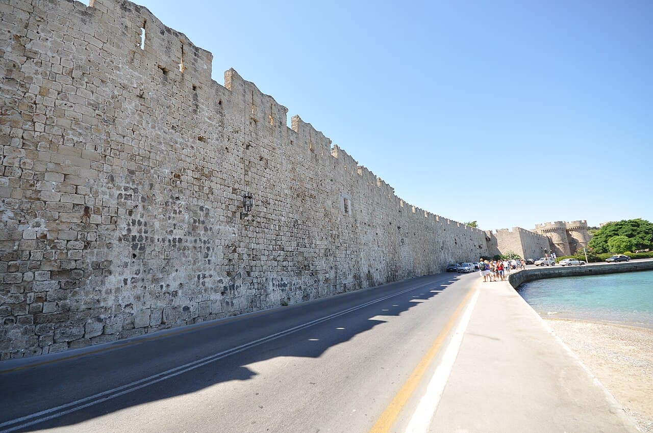 Rodos Antik Şehir Surları